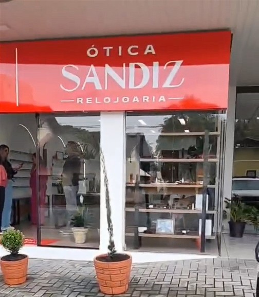 Fachada da Ótica Sandiz, no Quintino, em Timbó